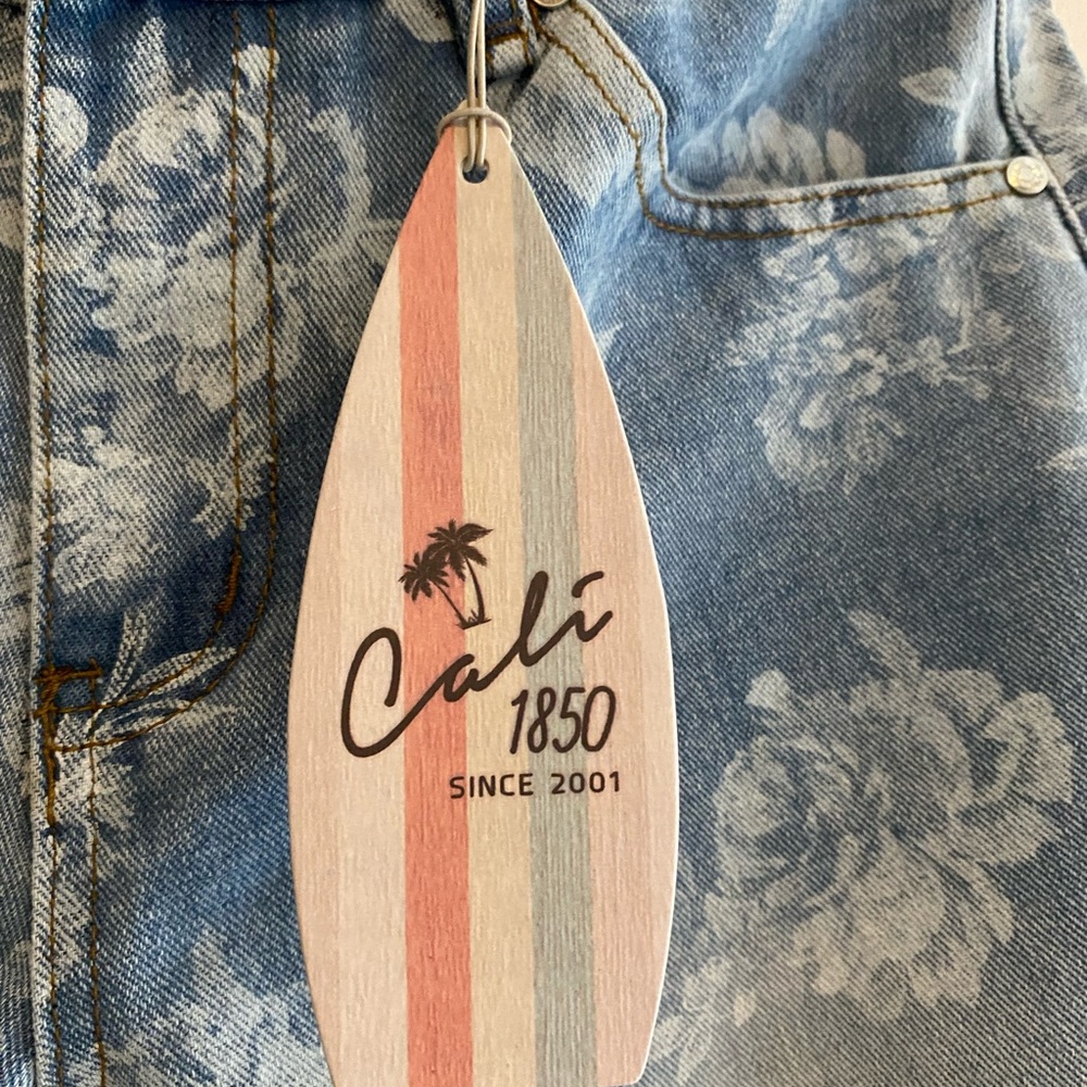 Cali 1850 Floral Patterned Light Blue Wide Leg Jeans - Picture 7 of 7